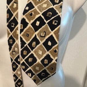 Elegant Black and Tan Geometric Tie